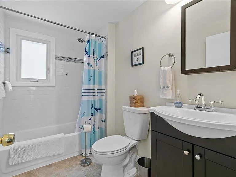 59 Berkley Ave — Photo 13