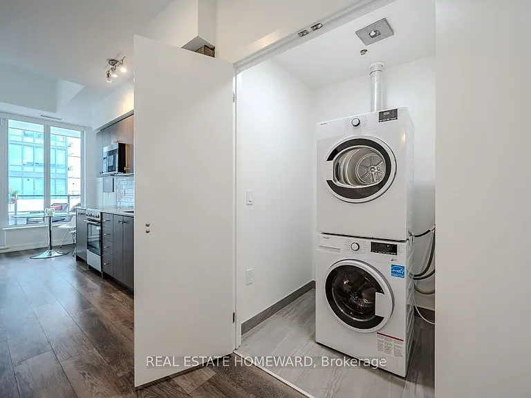 5 Wellington St S #301 — Photo 14