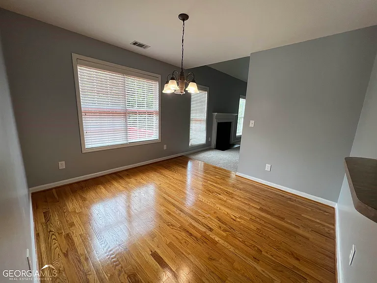 1010 Jacob Dr — Photo 10