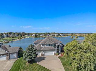 8873 12th Ave, Jenison, MI 49428