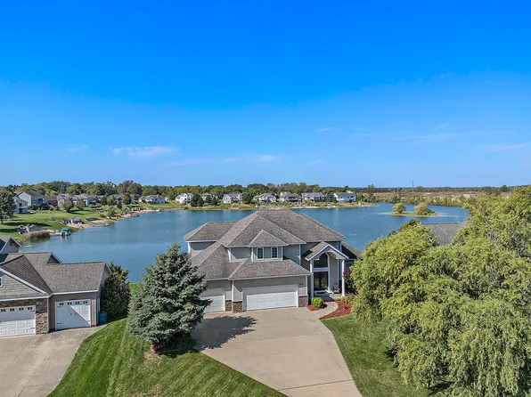 8873 12th Ave, Jenison, MI 49428