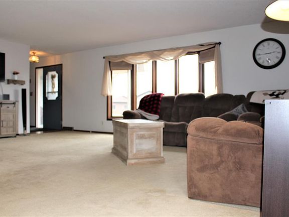 2nd image of 1505 Park Ave