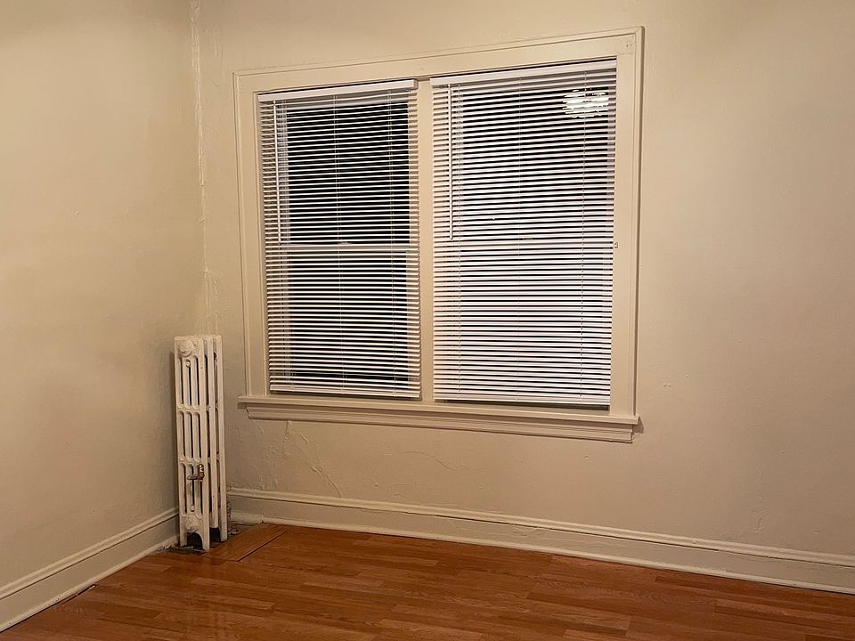 1st image of 702 W Glen Flora Ave #6