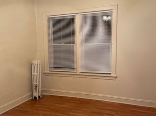 702 W Glen Flora Ave #6, Waukegan, IL 60085