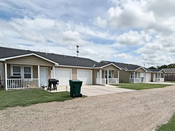 303 Prairie Ave, Kinsley, KS 67547