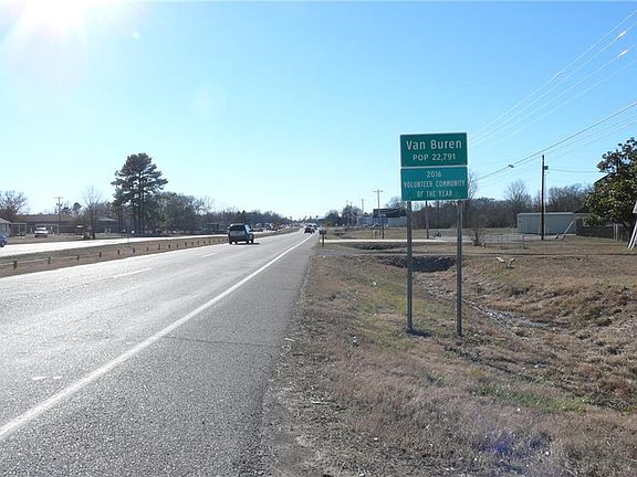 4th image of 4207 Alma Hwy