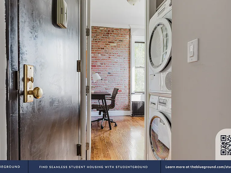 309 E 8th St #C3 — Photo 16
