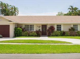 556 NW 15th Ct, Boca Raton, FL 33486