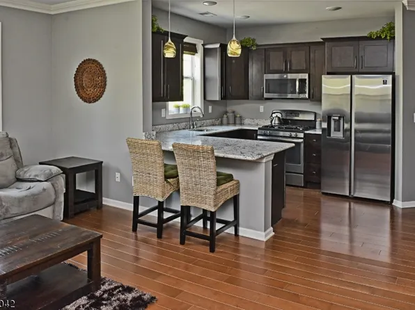 5 W River Styx Rd #201, Hopatcong Boro, NJ 07843