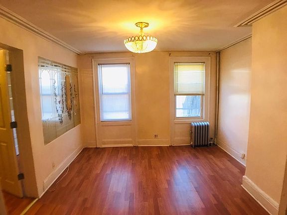 2nd image of 28 Van Buren St #G1