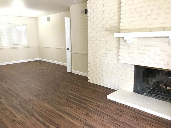 3rd image of 2120 Louise Ave