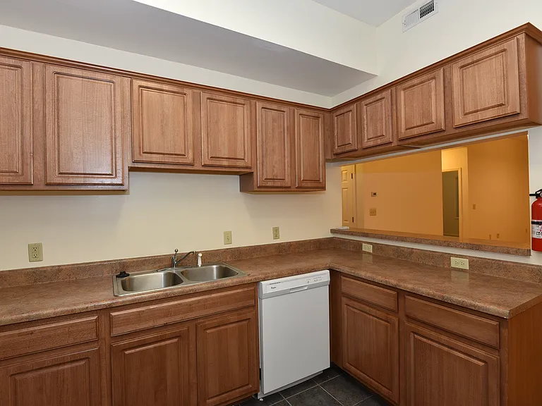 320 S Dunn — Photo 38