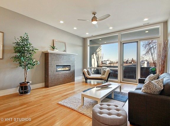 2nd image of 2424 W Chicago Ave #301