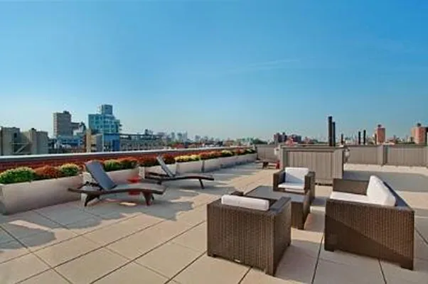 Sold by Mazzeo Real Estate | media 30