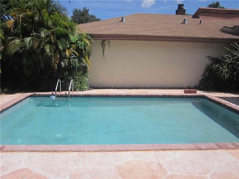 1st image of 4102 N 51st Ave