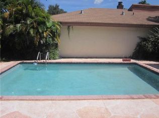4102 N 51st Ave, Hollywood, FL 33021