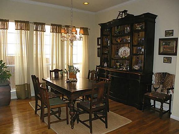 2nd image of 6411 Daisy Dr