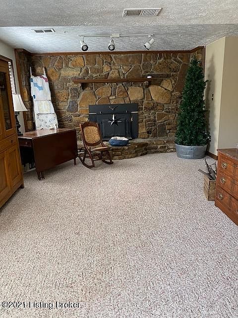 2nd image of 5501 Lake Ct