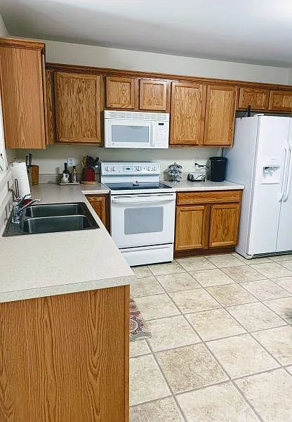 2 bed, 2.5 bath, 1339 sqft, $1,600 — Photo 3