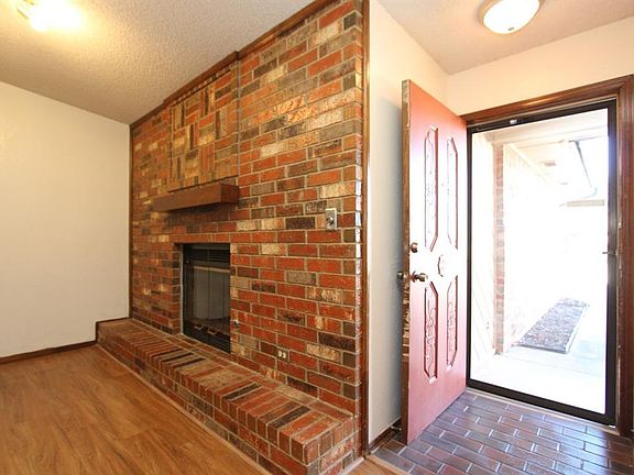 3rd image of 346 W Forest Dr