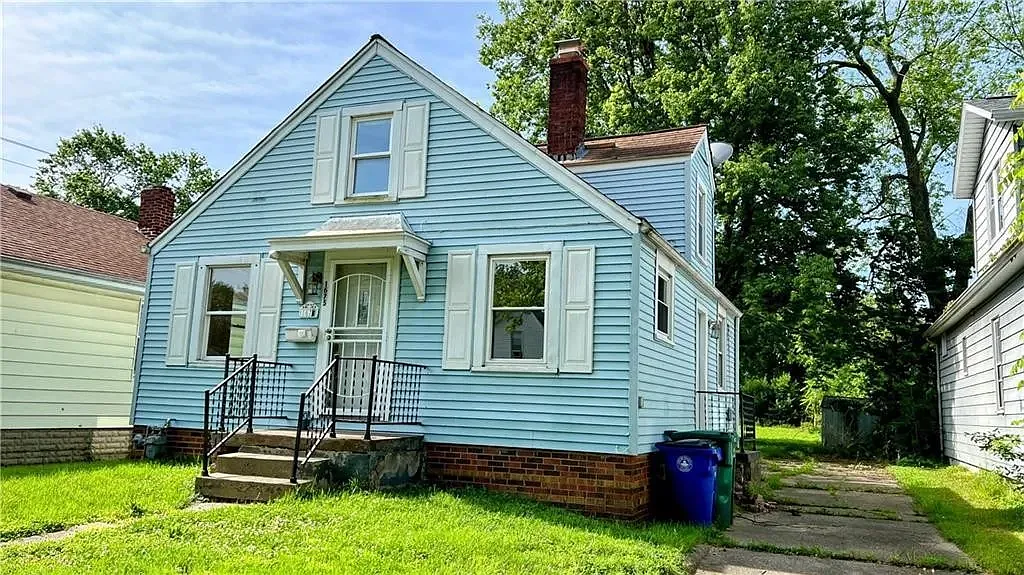 4 bed, 972 sqft, $965 — Photo 1