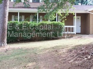 2873 Wood Hollow Ln, Jonesboro, GA 30236