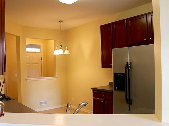 Eat-In Kitchen