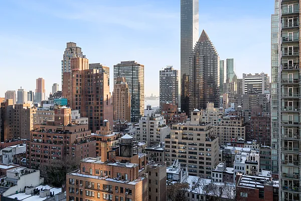 Sold by Douglas Elliman | media 15