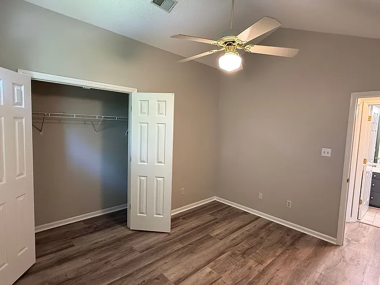 4370 Fellows Ln — Photo 9