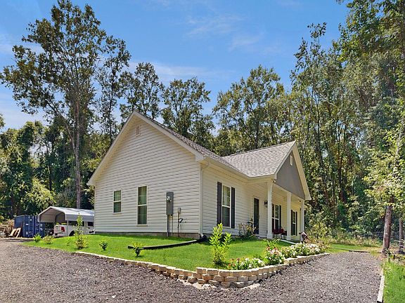 3rd image of 1102 Smokehouse Farms Dr