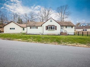 128 Magnolia Dr, Rocky Point, NY 11778