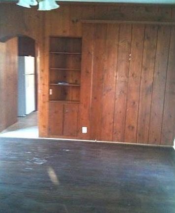5th image of 8802 E 206th St
