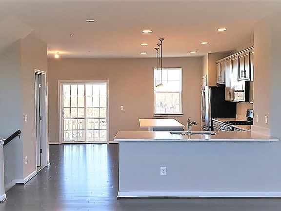 4th image of 14302 Potomac Heights Ln #Interior