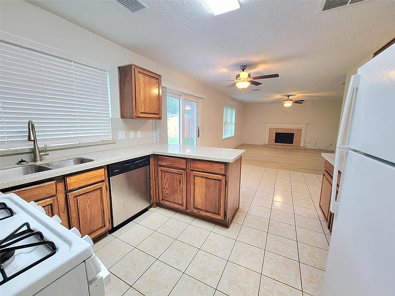 3226 Granite Lake Dr — Photo 8