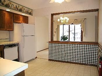 4th image of 5675 Hyland Courts Dr