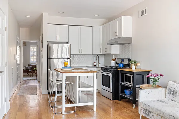 Rented by Compass | media 12