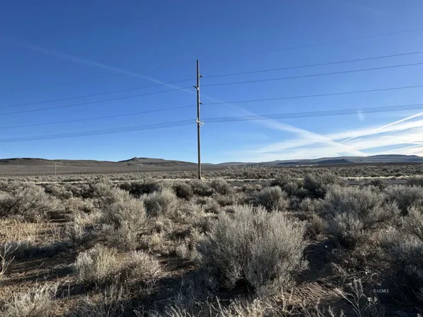 Christmas Valley Hwy, Christmas Valley, OR 97641