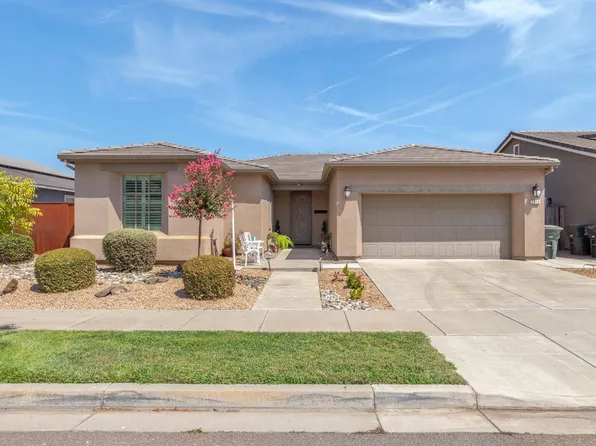 2370 Mustang Dr, Oakdale, CA 95361