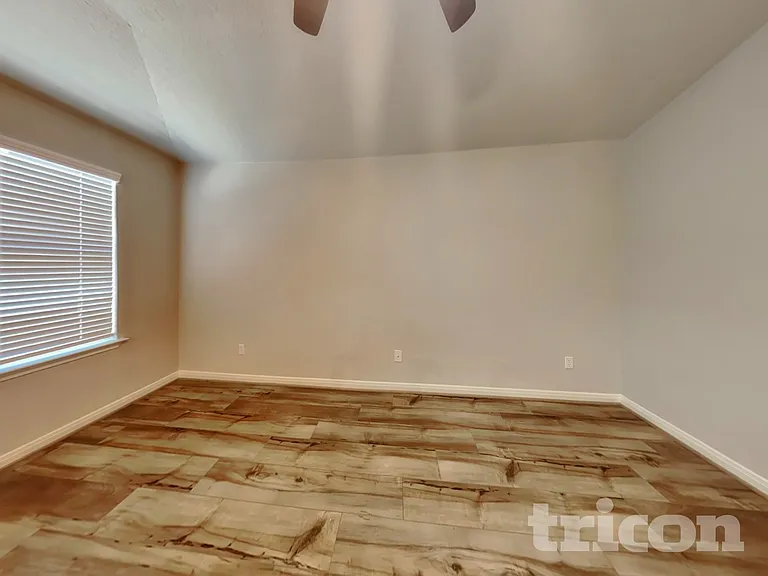 13643 Emerson Way — Photo 2