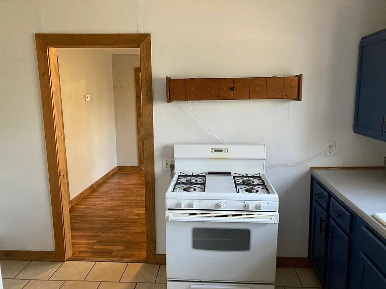 258 S Hill Ave — Photo 12