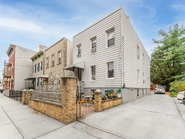 18-30/32 25th Road, Astoria, NY 11102
