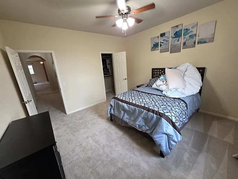 7901 Southwest Pkwy #15 — Photo 14