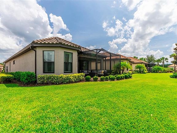 5th image of 8412 ALBERATA VISTA DRIVE