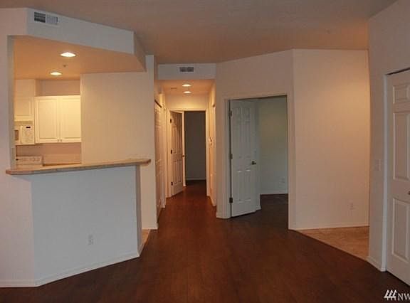 4th image of 2088 Newport Way NW