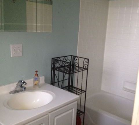1942#3 Bath
