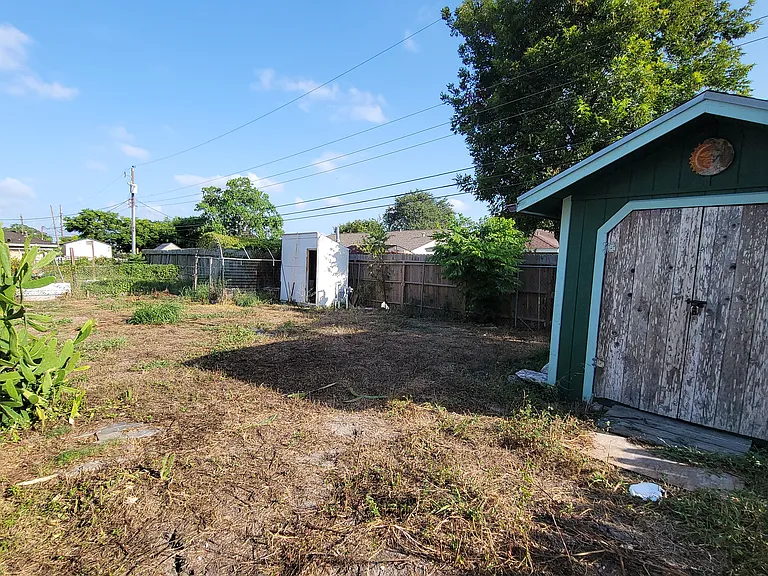 3937 Kingston Dr — Photo 3