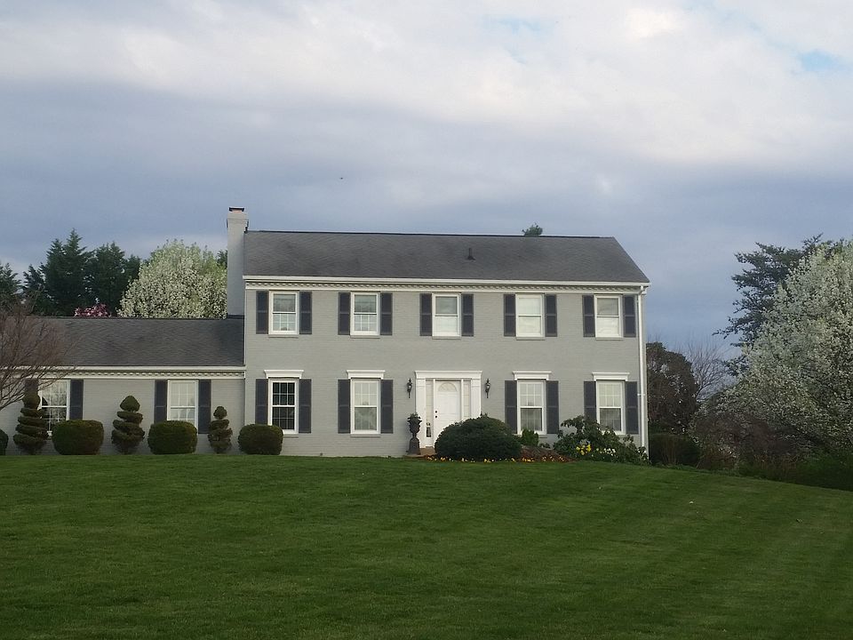 1st image of 4031 Latham Dr