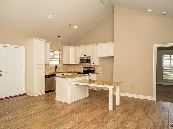 2nd image of 40500 Sagefield Ct