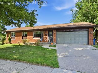 8607 Kingston Ct, Ypsilanti, MI 48198
