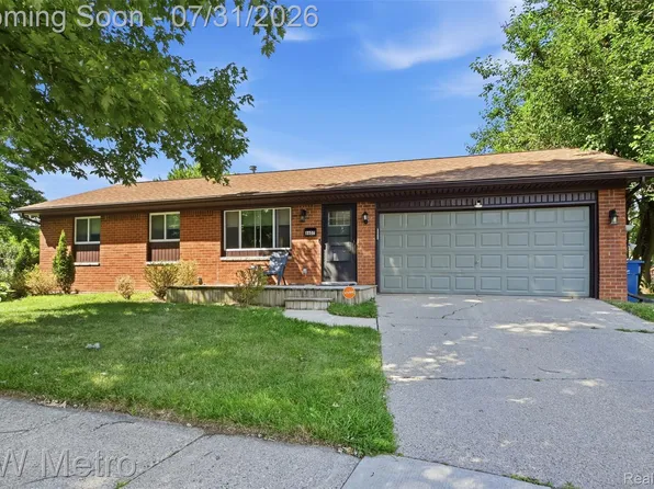 8607 Kingston Ct, Ypsilanti, MI 48198